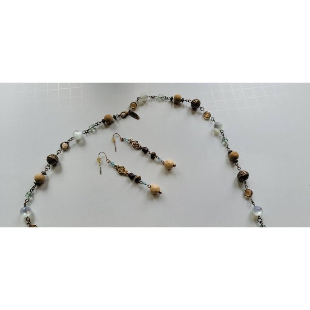 Kohl's Necklace and earrings set